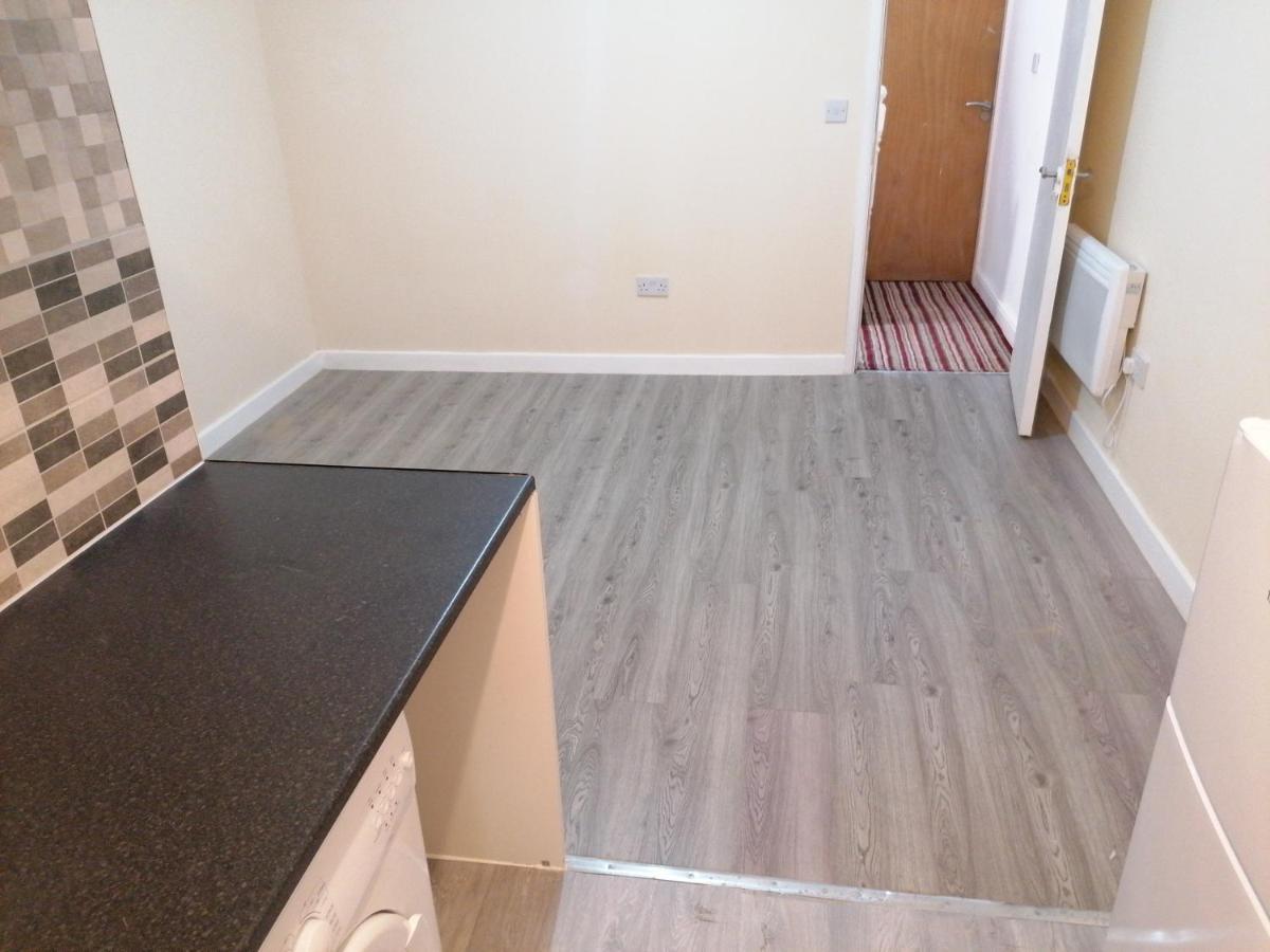 Self-Contained Studio Flat Bathrooms Kitchens Upgrade Locations To City Centre 15 Minutes Walking Distance Nottingham Universities Queen Hospitals City Hospitals Exterior photo